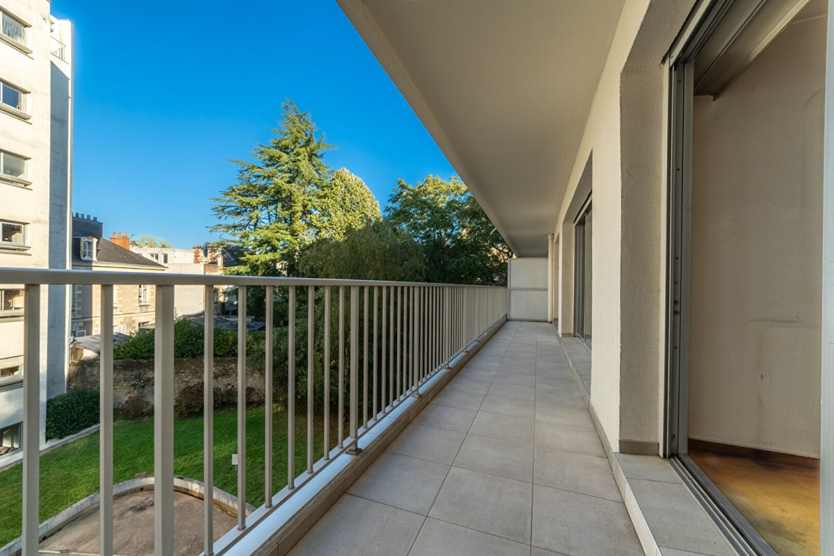 Nantes - Guist'hau : Appartement 3 chambres avec terrasses cave et garage