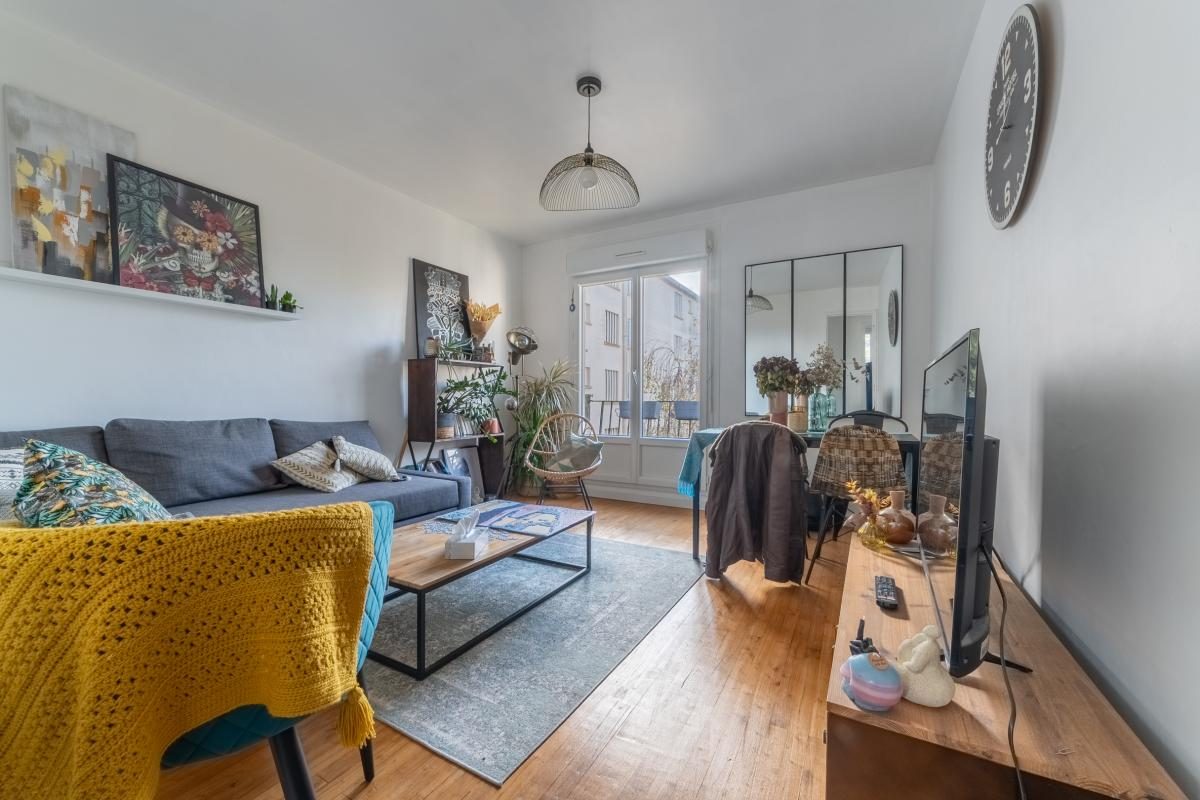 Nantes Beauséjour T3 dernier étage avec parking et cave