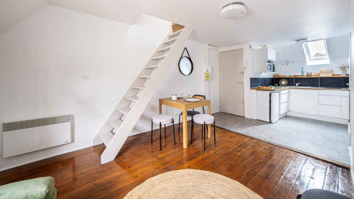 Nantes Centre Decré-Cathedrale : T2 meublé de charme