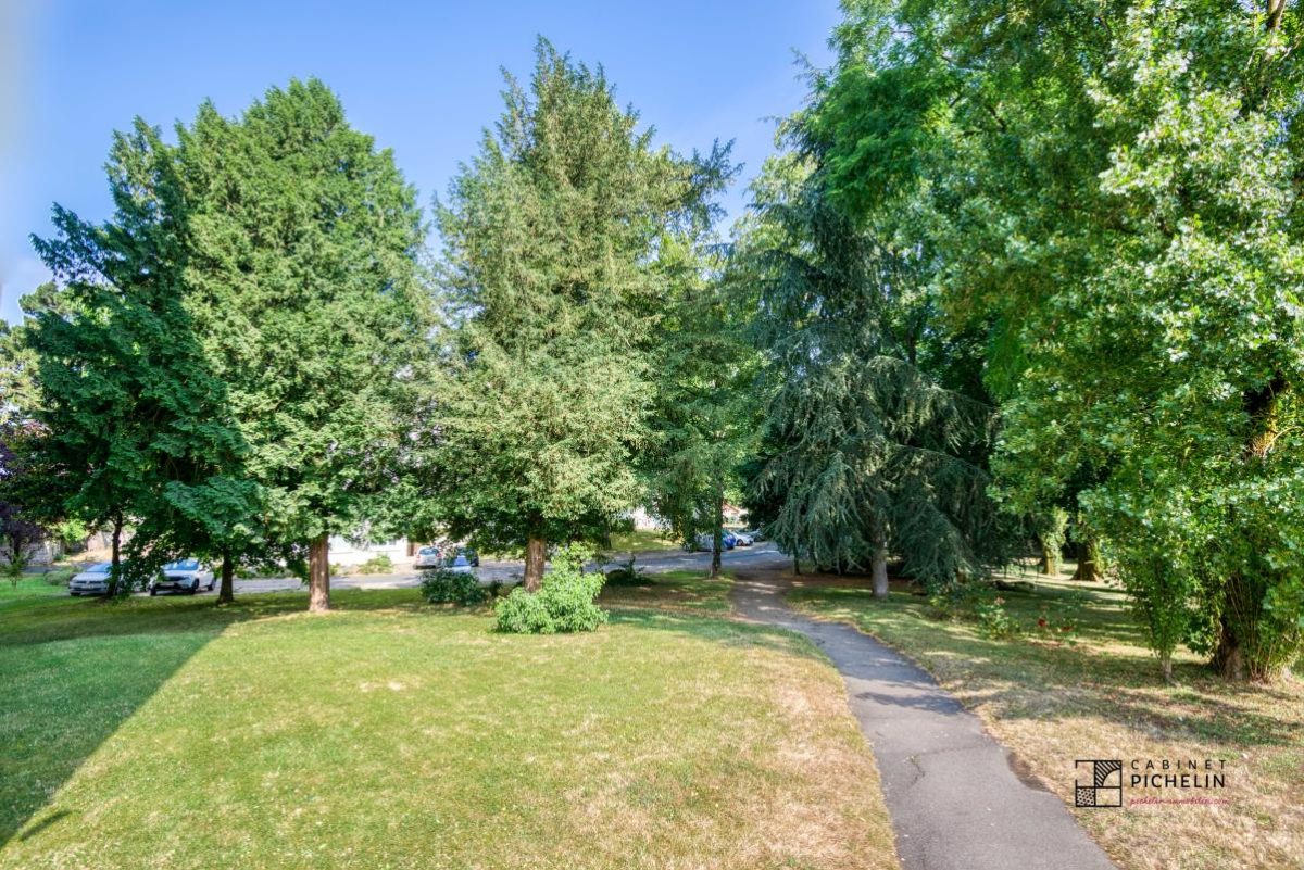 Nantes Zola T2 avec parking et cave