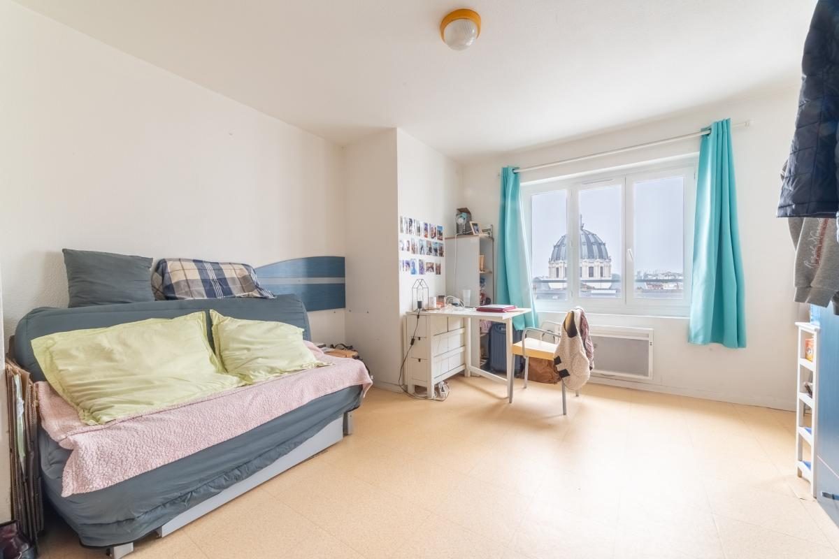 Nantes Centre : T1 avec laverie