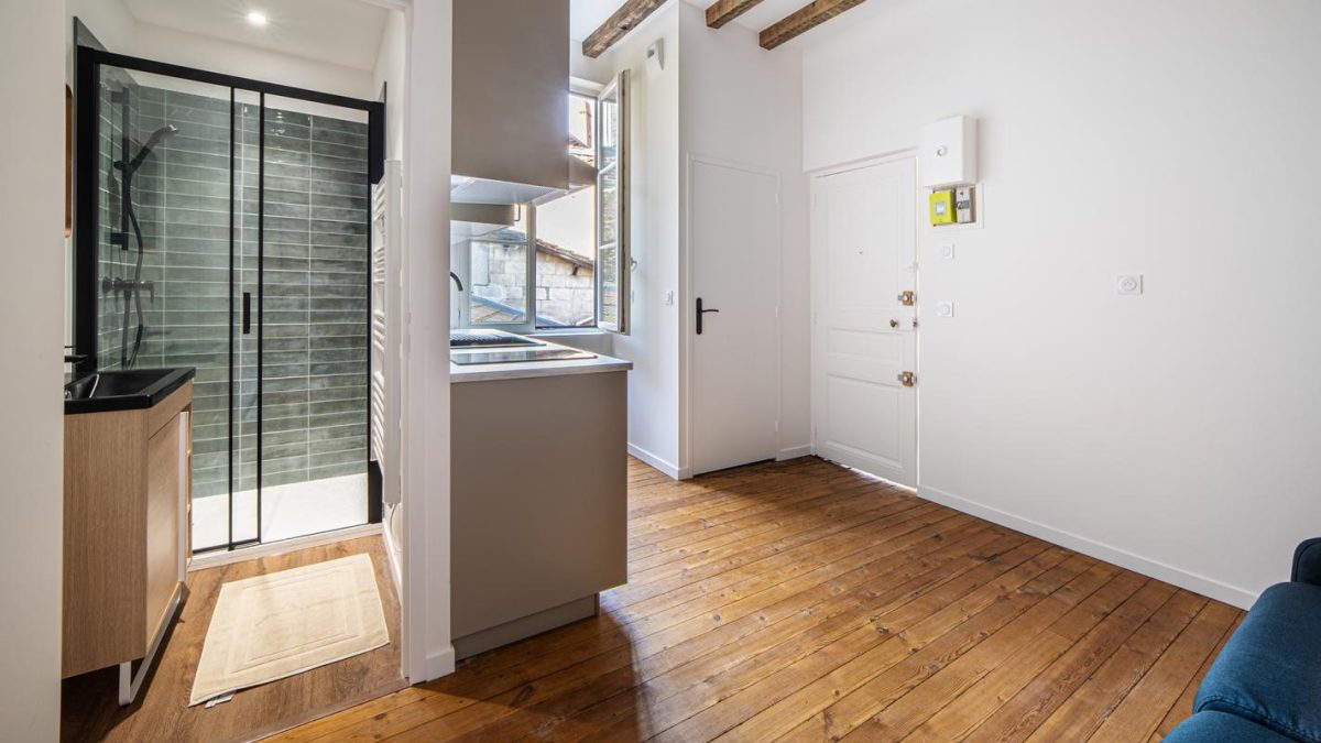 Nantes Centre - Dobrée : Studio meublé de charme