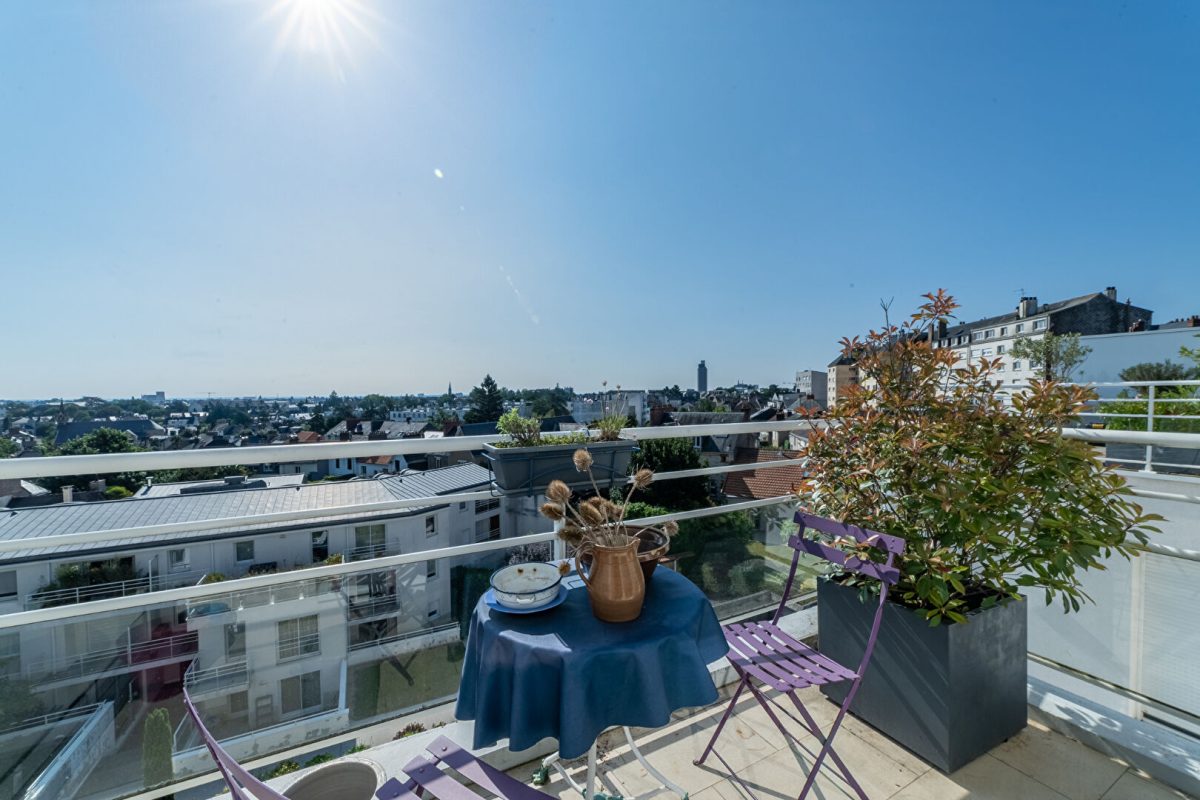 Nantes Saint Pasquier Appartement T3 avec ascenseur et terrasse au dernier étage