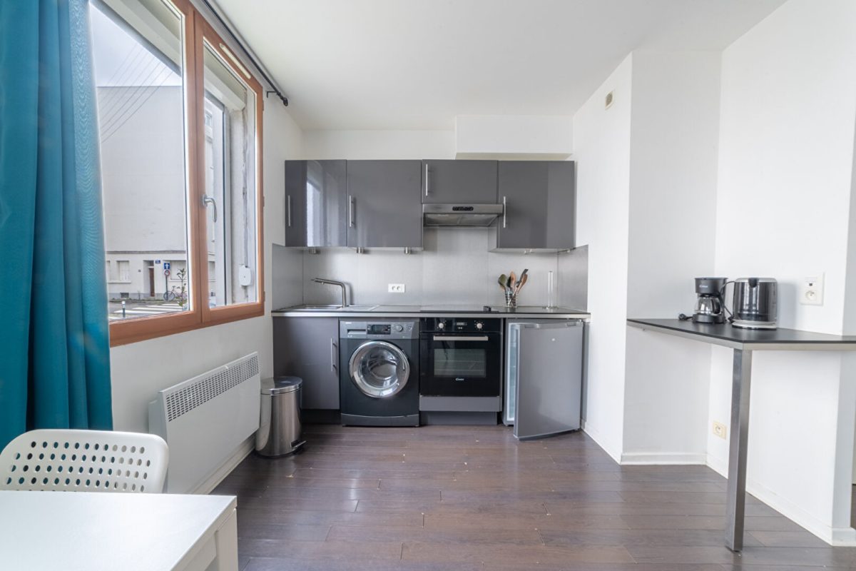 Nantes - Saint Pasquier - Beau T2 inondé de soleil