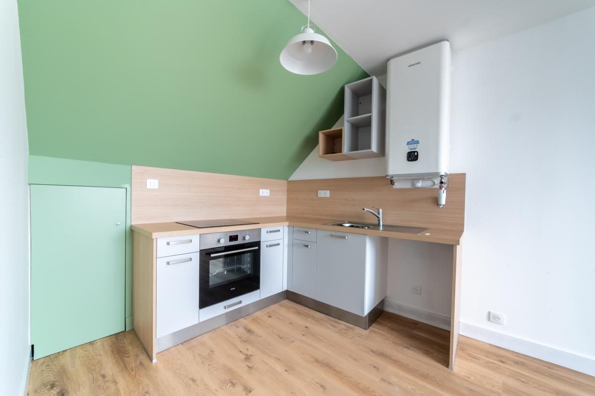 Nantes - Talensac, T2 entièrement rénové, dernier étage