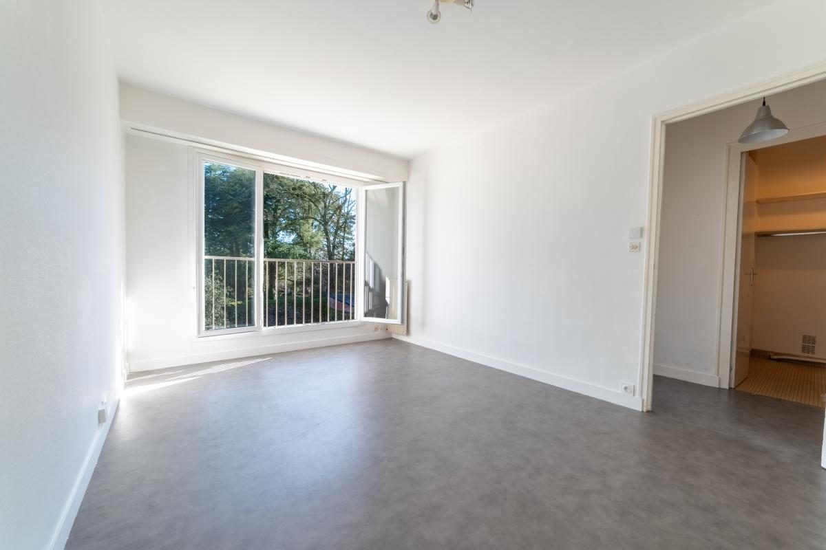 Nantes Saint Félix beau T1 bis avec parking