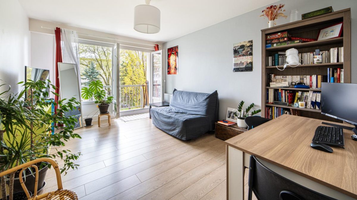 Rezé - 8 mai : T2 avec balcon, cave et parking