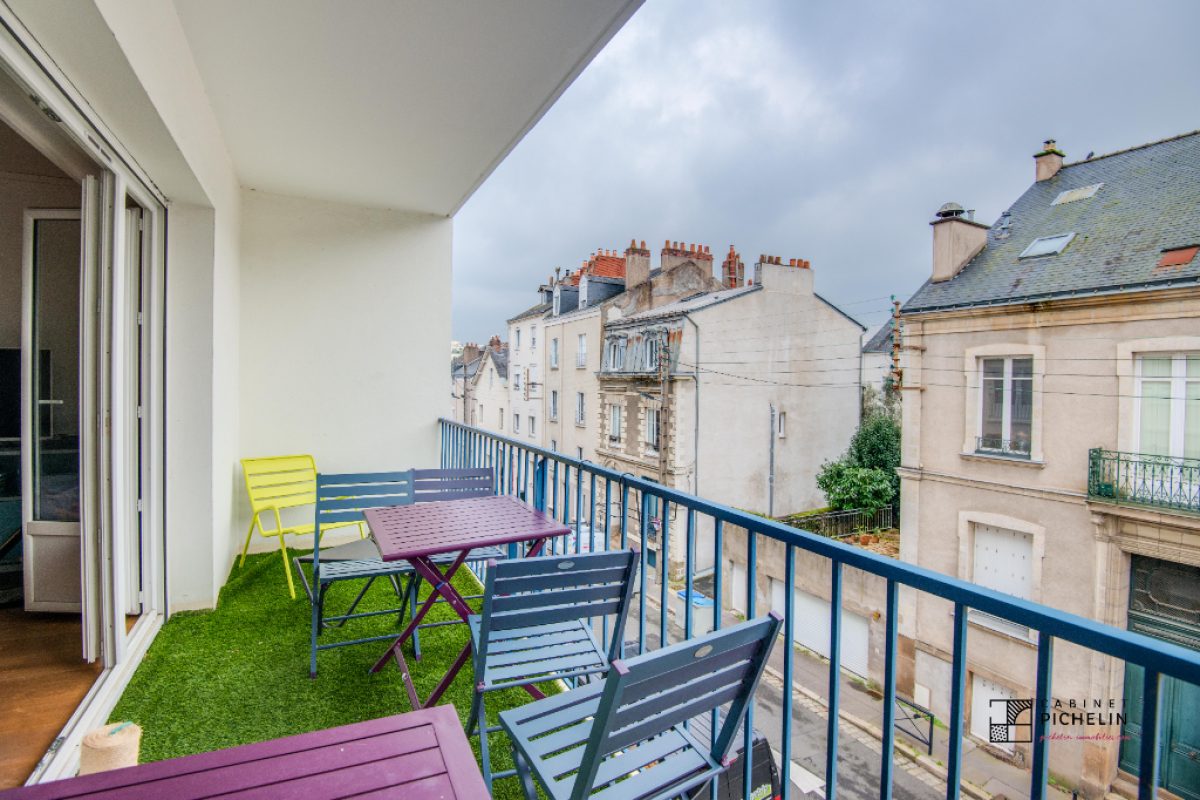 Nantes Centre - Canclaux, Beau T3/4 avec ascenseur garage et terrasse.