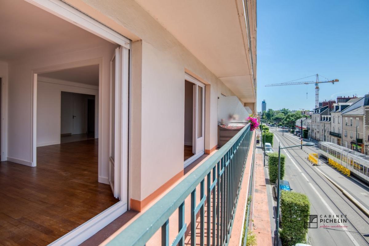 Nantes St Pasquier, T5 avec avec ascenseur et parking