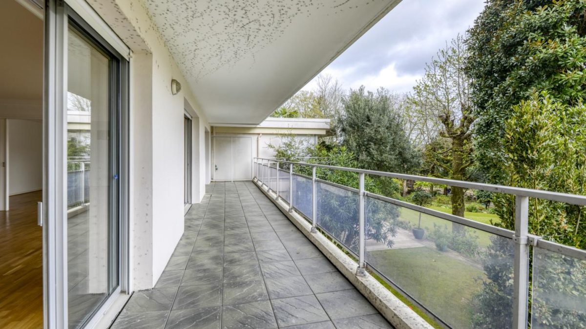 Nantes Centre Talensac, superbe Type 7 avec balcon terrasse, parking double et cave