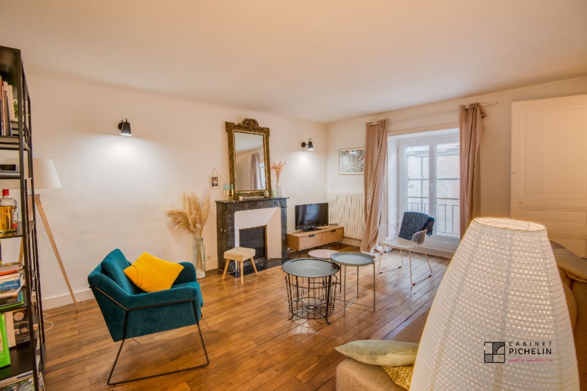 Nantes Centre - beau T2 de caractère