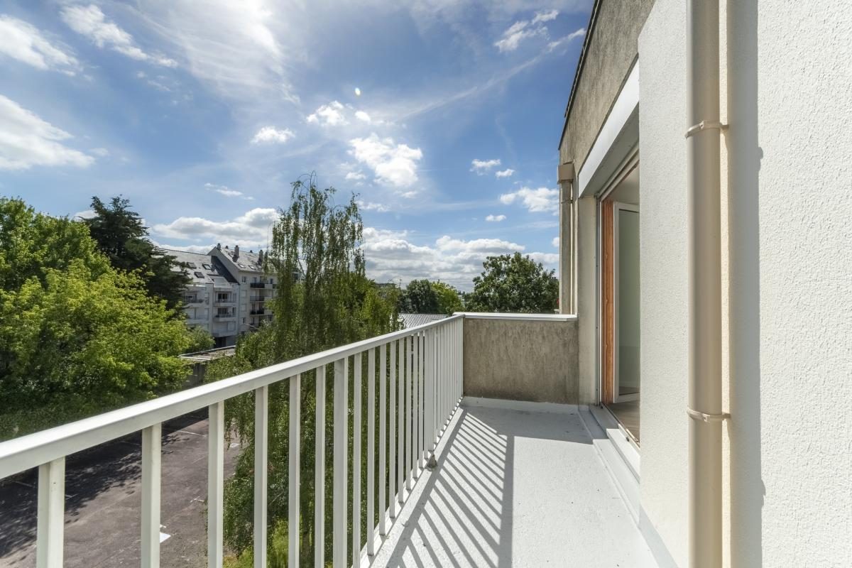 Nantes - Rd Pt Rennes : T4 avec garage et balcon-terrasse