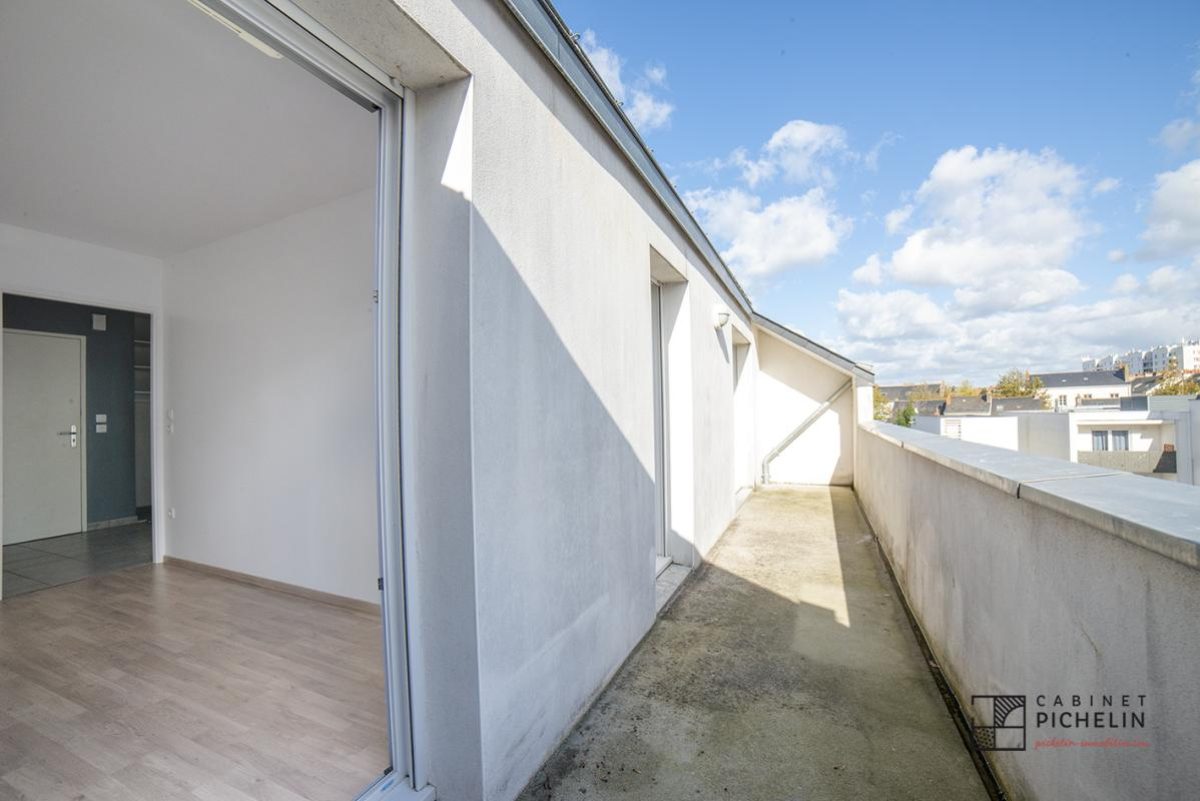 Nantes Centre, T3 dernier étage avec terrasse et garage