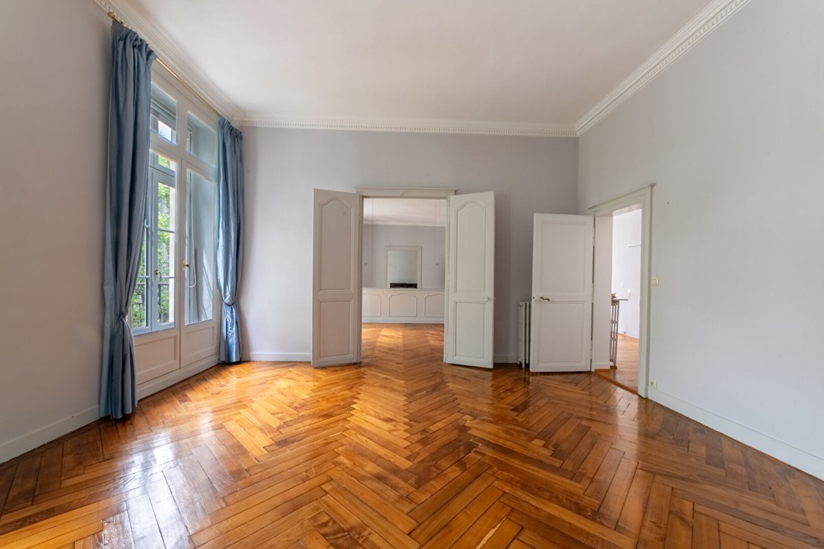 Nantes - Delorme : Appartement familial de caractère - ascenseur - garage