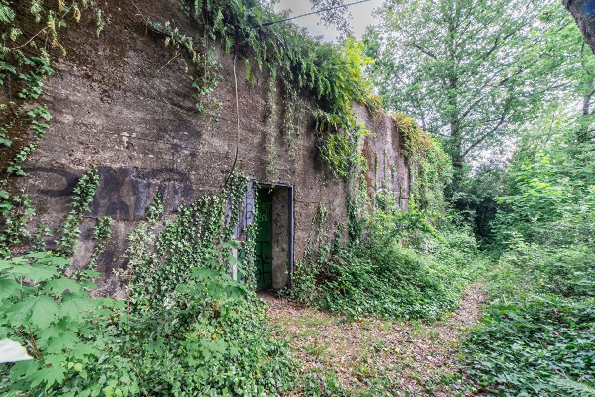 Quartier Saint-Félix / Blockhaus des années 40 chargé d'histoire