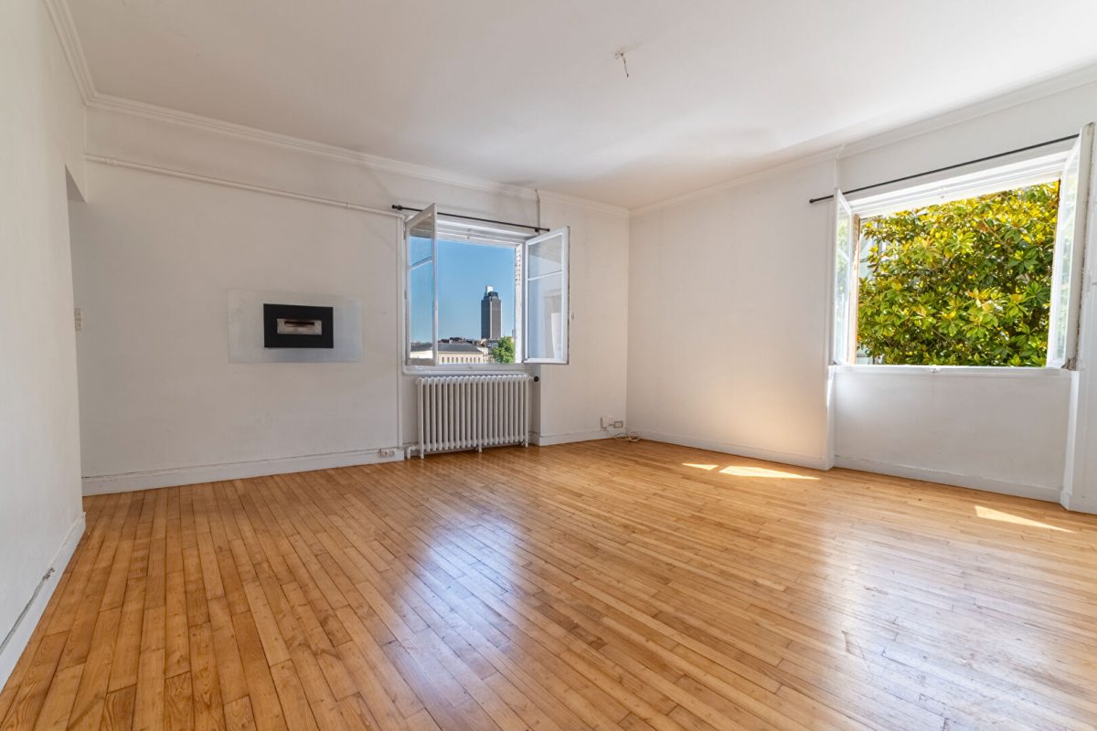 Nantes Centre-Ville : Appartement T2 vue sur Nantes