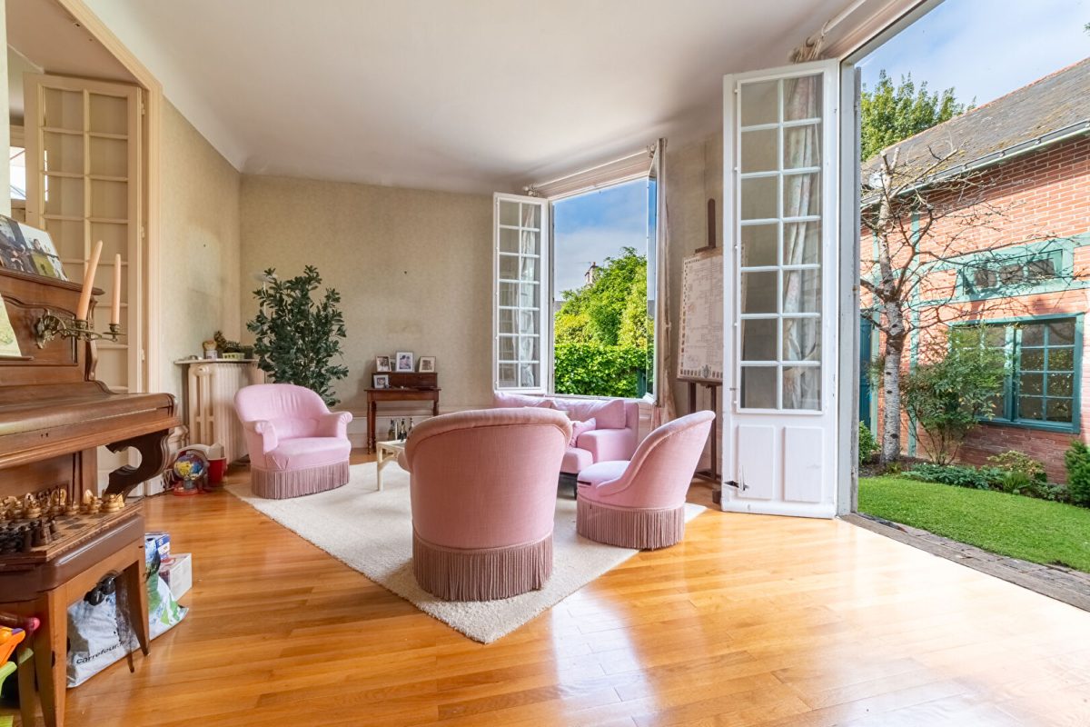 Maison Monselet : Hôtel particulier avec garage