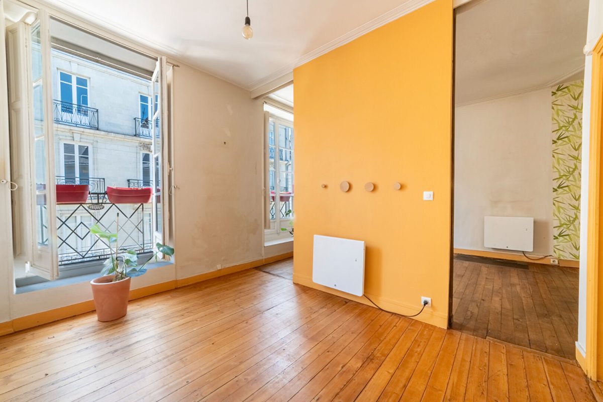 Nantes - Aristide Briand : Appartement T2  charme de l'ancien dans le triangle d'Or