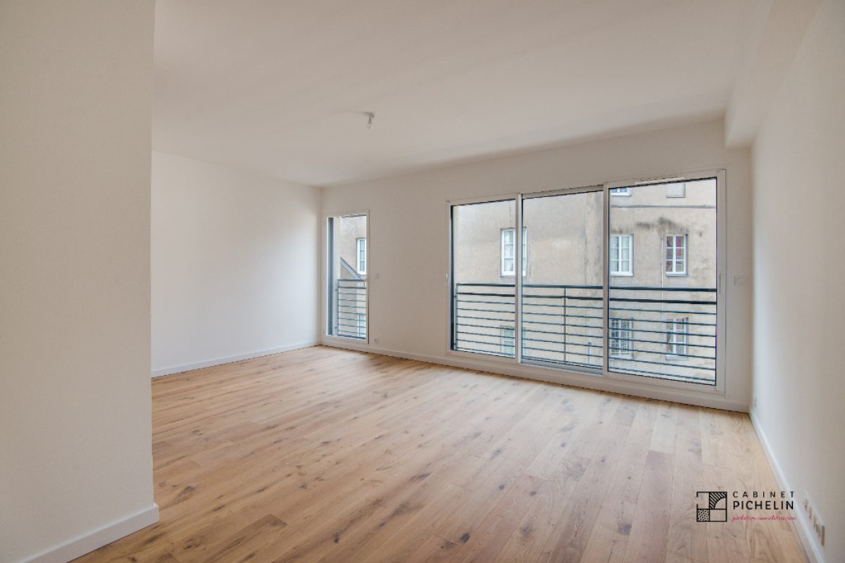 Nantes centre Copernic, superbe T2 neuf avec parking et ascenseur