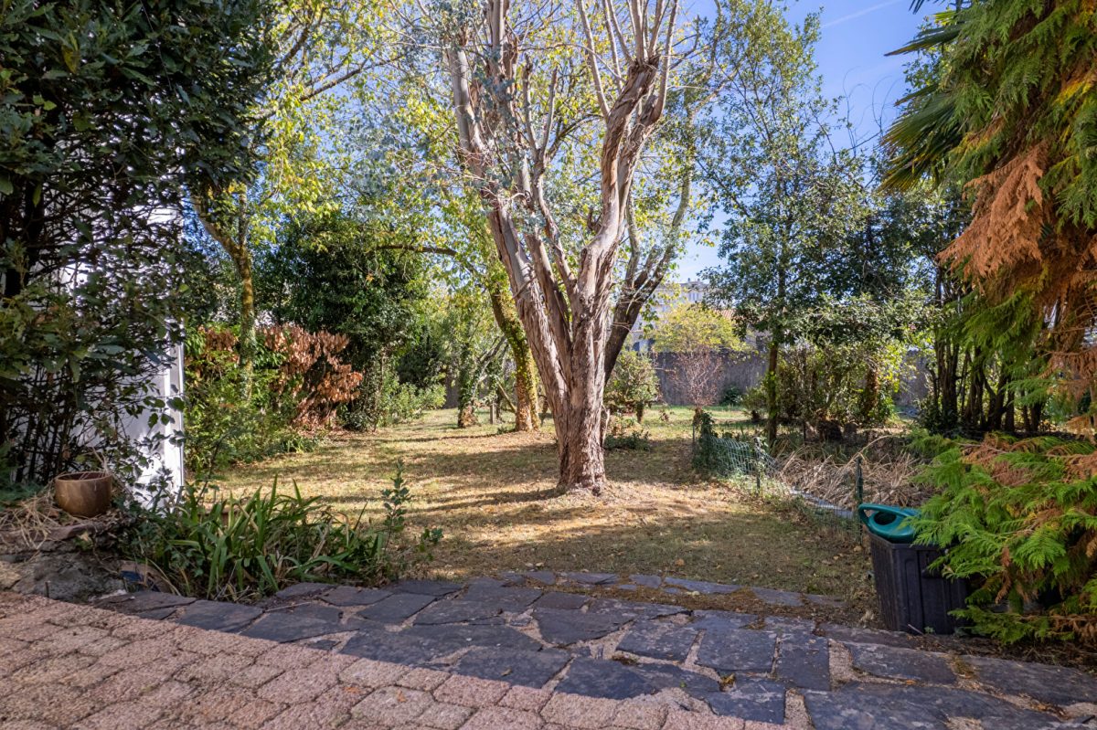 Nantes ? Sainte-Thérèse : Maison familiale sur parcelle exceptionnelle