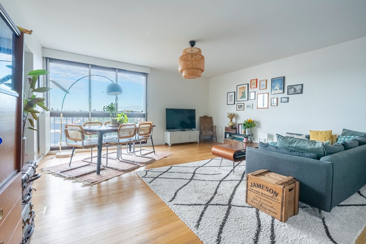 Nantes - Dobrée  :  Superbe T5 rénové avec balcon et garage